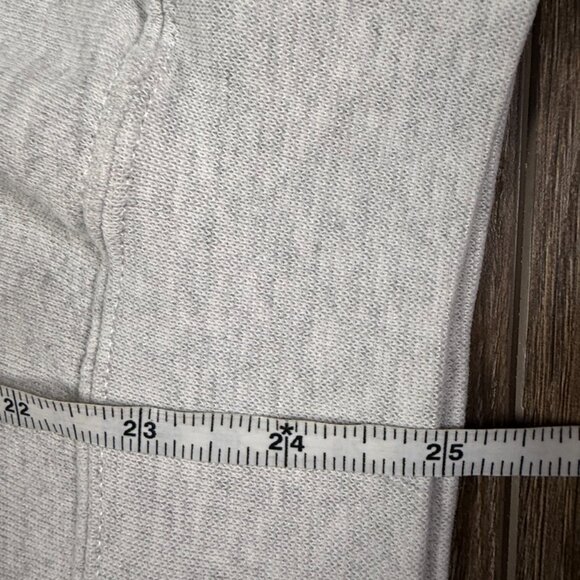 Vintage Walt Disney World Rainbow Embroidered Crewneck Sweatshirt Size Small - Picture 6 of 9